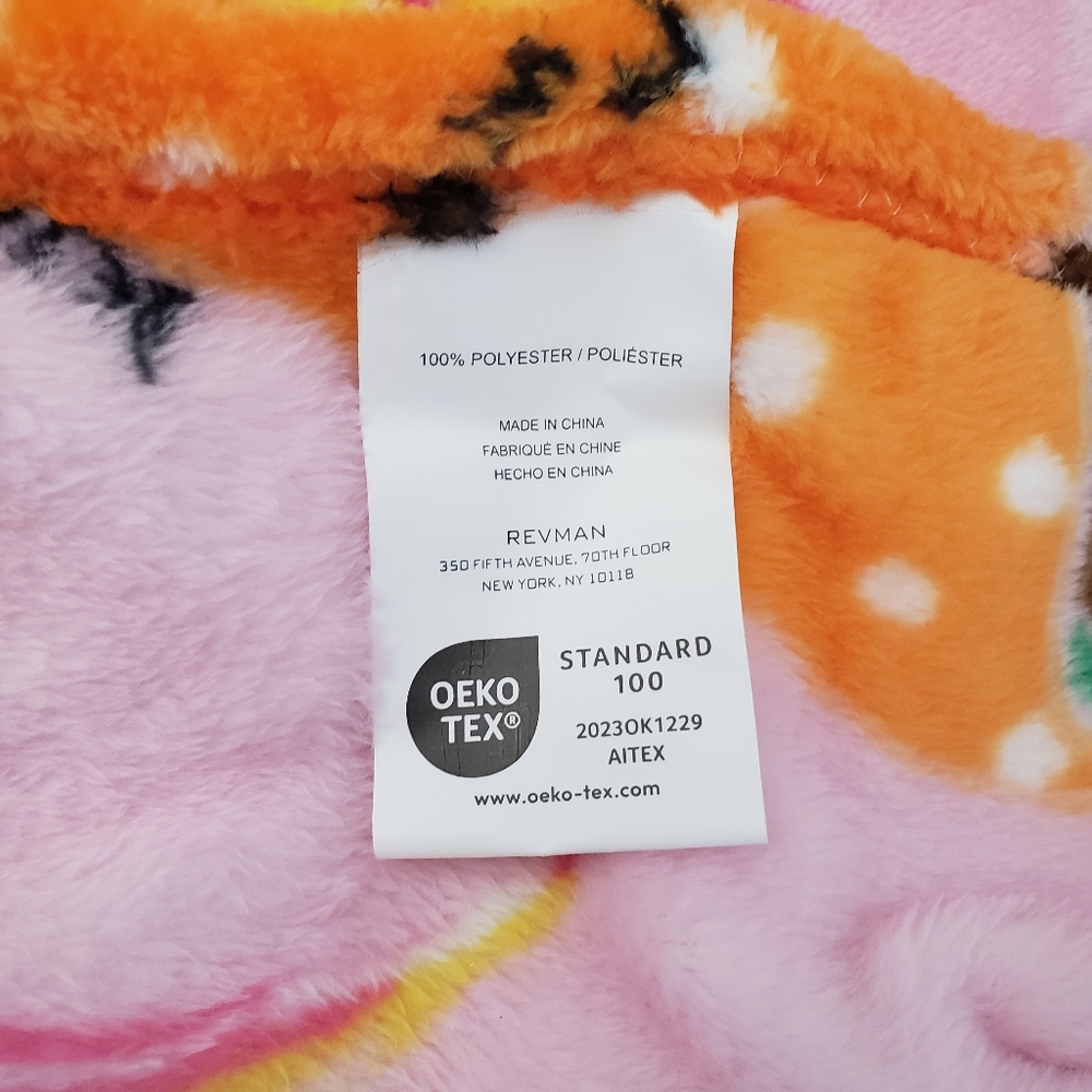 Betsey Johnson Taco, Chili & Hot Sauce Pink Throw Blanket 50x60 NWT - Picture 10 of 11